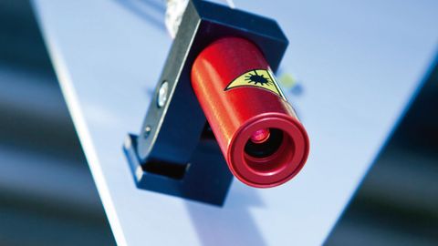 Pointeur laser à droite et à gauche de la tête d'usinage Pointeur laser à droite et à gauche de la tête d'usinage