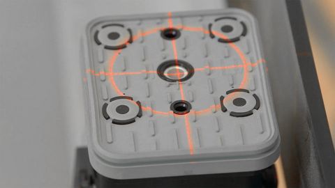 Pointeur laser à droite et à gauche de la tête d'usinage Pointeur laser à droite et à gauche de la tête d'usinage
