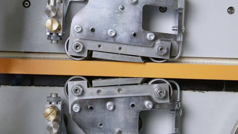 Racleur de surface avec pré-palpage et post-palpage pour des vitesses d'avance élevées Racleur de surface avec pré-palpage et post-palpage pour le placage de chants