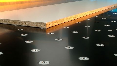 Coussins d'air largement dimensionnés, permettant de déplacer sans problème même les lots de panneaux les plus lourds Coussins d'air largement dimensionnés, permettant de déplacer sans problème même les lots de panneaux les plus lourds